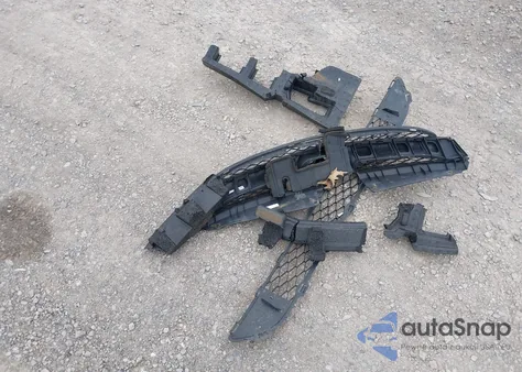 2010 Toyota Sienna Le z USA, uszkodzony, nr VIN 5TDKK4CC6AS298083